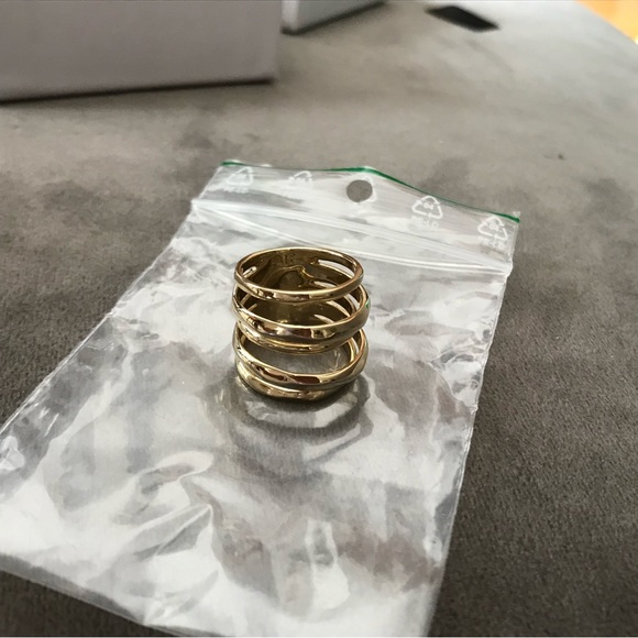 CLOSET CLEAR OUT ! Perfect 14k gold over sterling silver, ring size 6.5 !!! - Picture 5 of 7